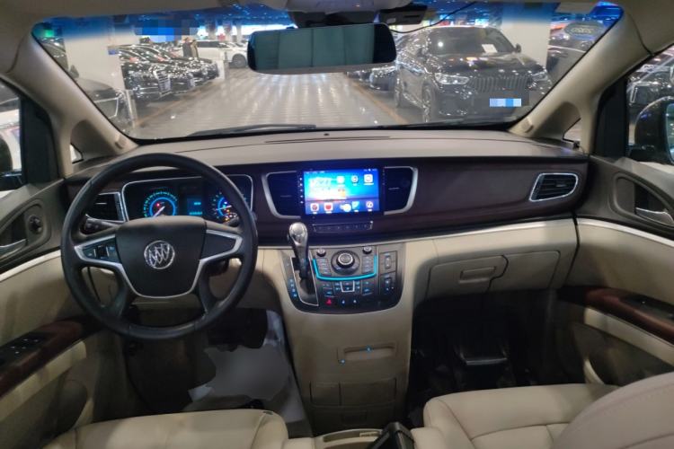 Used Buick GL8 2015 2.4L Luxury Business Premium Edition
