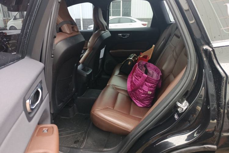 Used Volvo XC60 2021 T5 4x4 Smart Luxury Edition