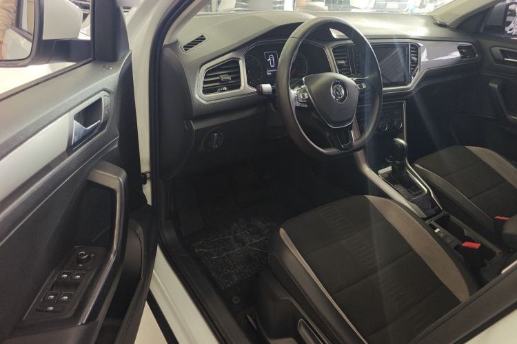 Used Volkswagen T-ROC 2018 230TSI DSG Two-Wheel Drive Advanced Version China V Standard Left Front Seat