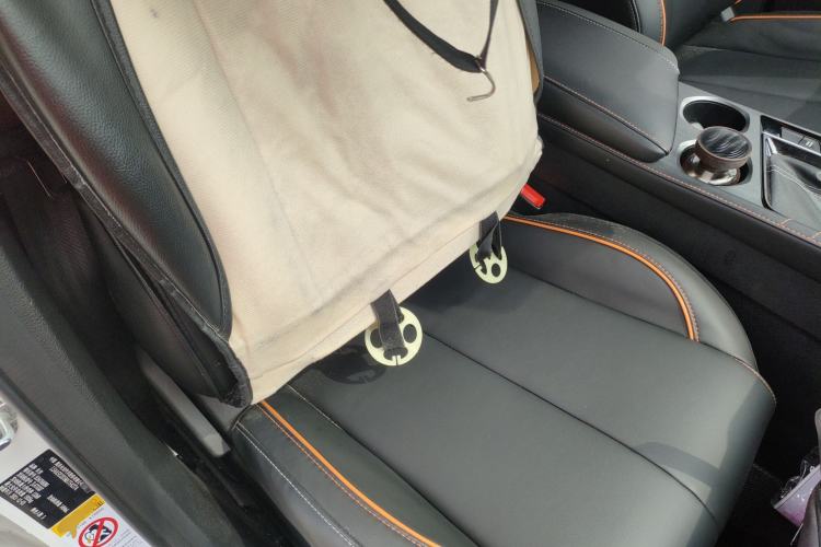 Used CHANGAN OSHAN X7 PLUS 2022 1.5T Blue Whale Edition Automatic Prestige Version Right Front Seat