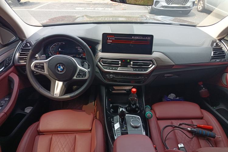 Used BMW X3 2022 Facelift xDrive30i Luxury Edition M Night Edition Package Center Console