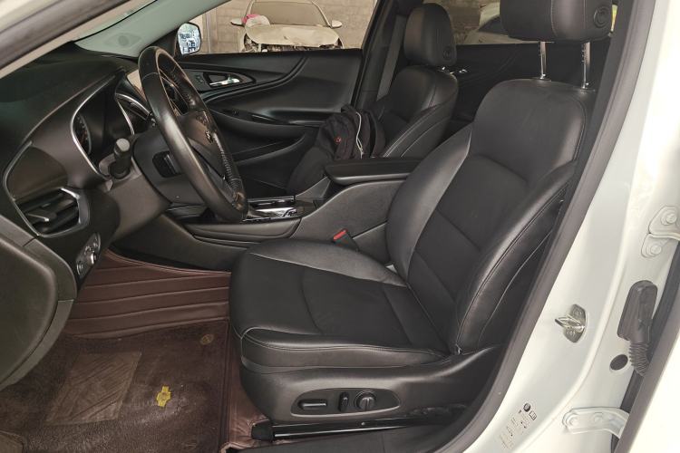 Used Chevrolet Malibu XL 2021 535T Automatic Sport Edition Left Front Seat