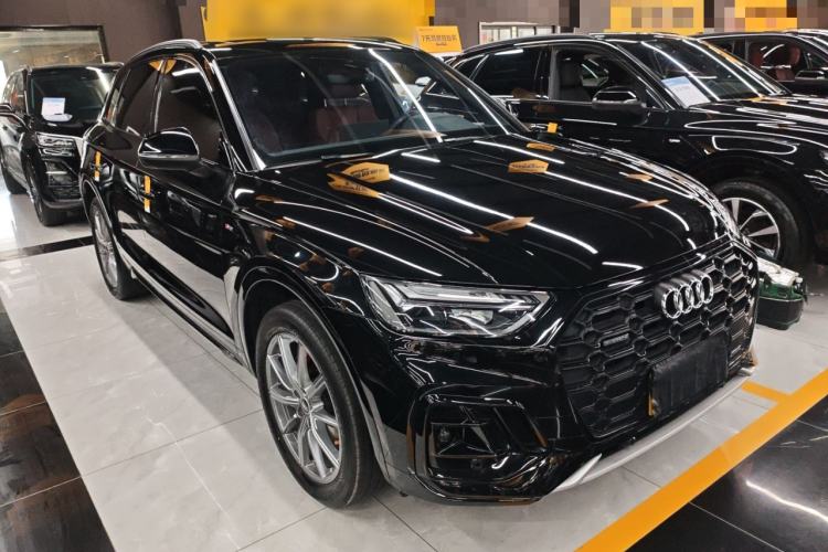 Used Audi Q5L 2023 40T Luxury Dynamic Model Front Right 45 Deg