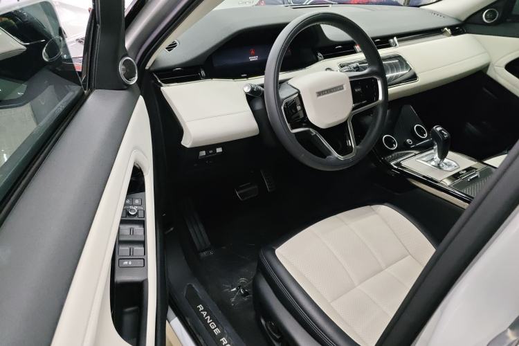 Used Land Rover Range Evoque 2023 Aurora L 249 PS Luxury Edition Driver Seat