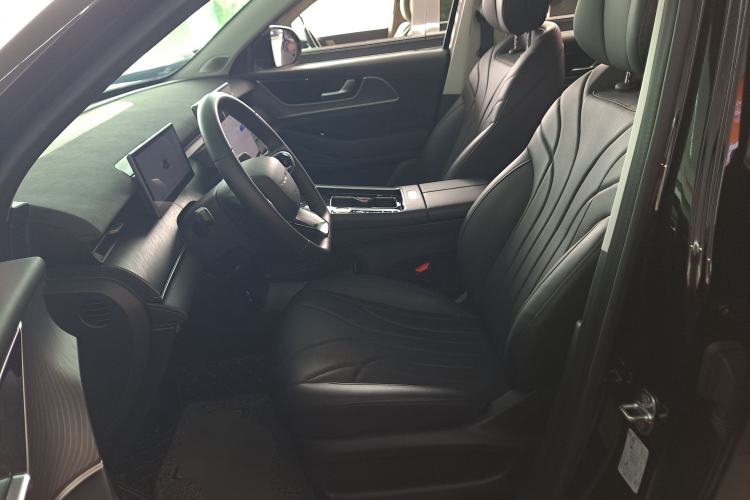 Used Chery Fengyun T9 2024 120 Long-Range Standard Version 5 Seats Lithium-NMC Battery
