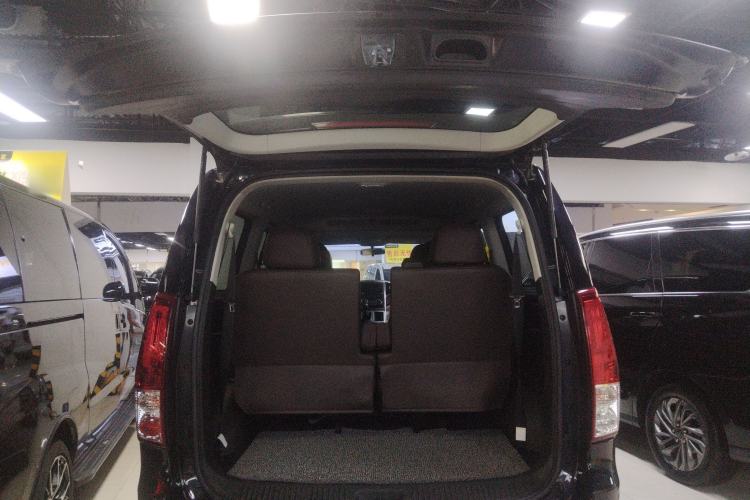 Used FORTHING Lingzhi PLUS 2021 2.0L Manual Luxury 7-Seater Trunk