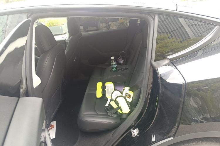 Used Tesla Model Y 2021 Long-Range All-Wheel-Drive Version 3D7
