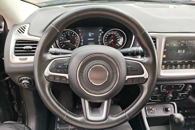 Used Jeep Compass 2017 200T Automatic Family Edition
