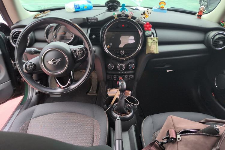 Used MINI 2014 1.2T ONE+ Center Console