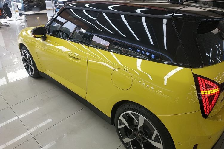 Used MINI Electric MINI COOPER 2024 452km COOPER SE Artist