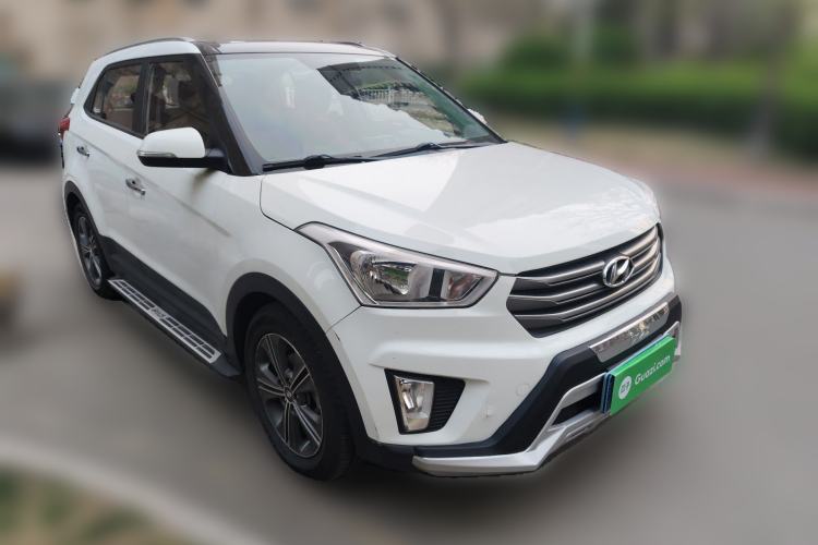 Used Hyundai ix25 2015 1.6L Automatic Two-Wheel Drive Smart GLS Trim Front Right 45 Deg