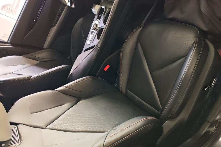 Used Changan UNI-V 2023 1.5T Prestige Model
