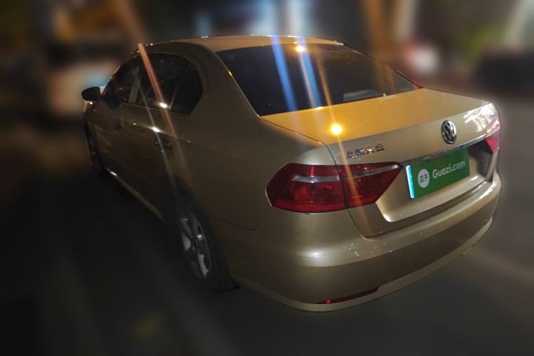 Used Volkswagen Lavida 2013 Revised Classic 1.6L Automatic Fashion Edition
