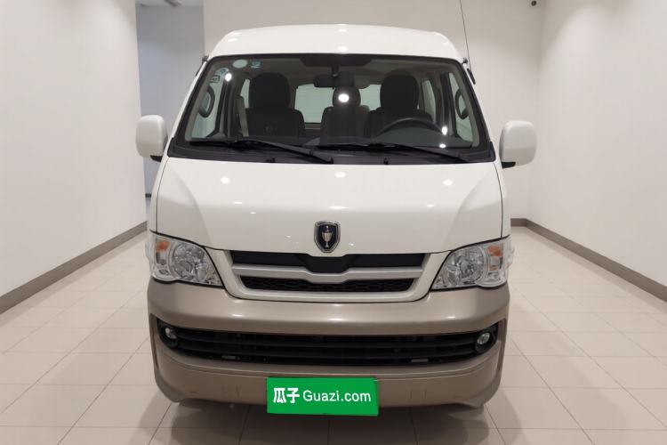 Used Jinbei Hiace 2014 2.0L Luxury Version V19
