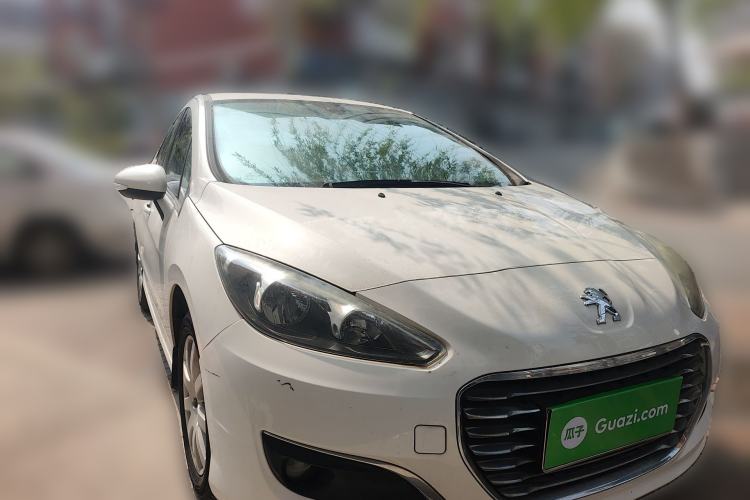 Used Peugeot 308 2012 1.6L Manual Fashion Edition
