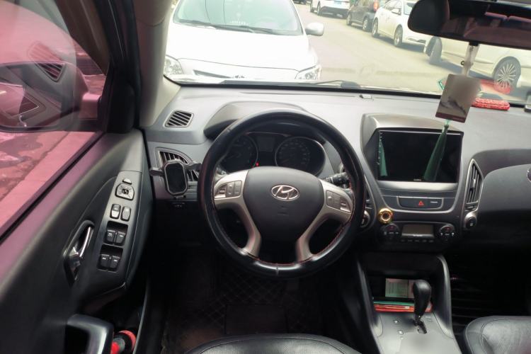 Used Hyundai ix35 2015 2.0L Automatic 2WD Smart Version China V Standard