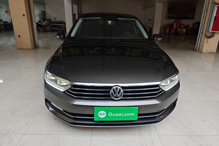 Used Volkswagen Magotan 2017 330TSI DSG Luxury Model
