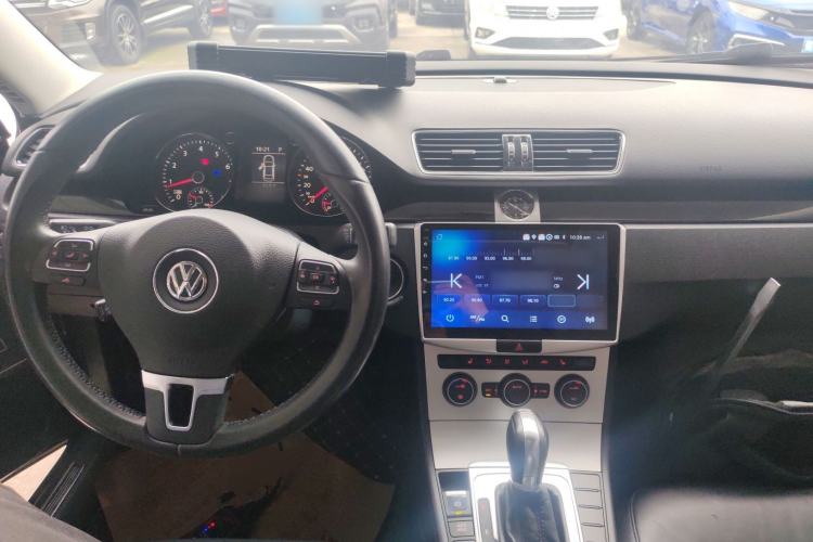 Used Volkswagen Magotan 2016 1.8TSI Luxury Comfort Model
