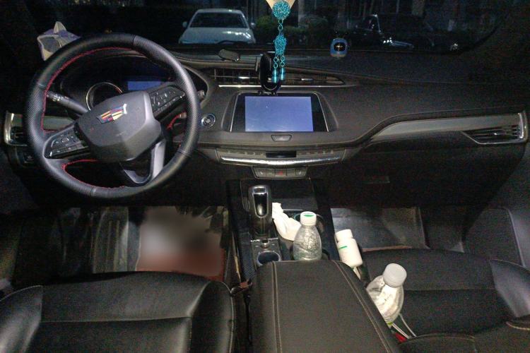 Used Cadillac XT4 2018 28T Two-Wheel-Drive Luxury Model
