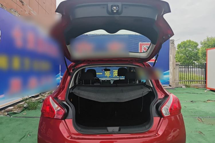 Used Nissan Tiida 2014 1.6L Manual Comfort Model
