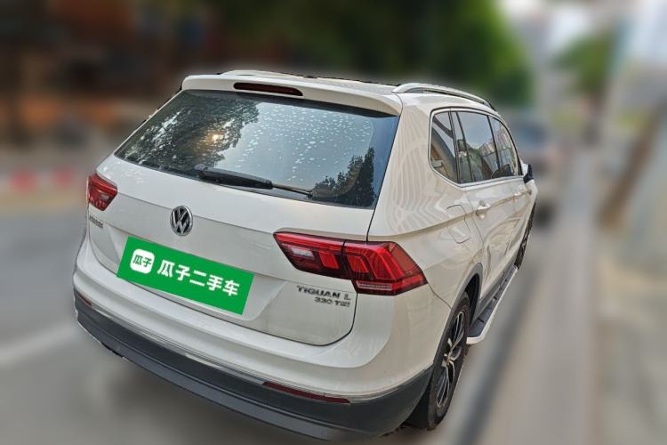 Used Volkswagen Tiguan L 2017 330TSI Automatic Two-Wheel Drive Luxury Edition Rear Right 45 Deg