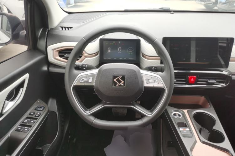 Used SOL E10X 2023 301 km Four-Leaf Clover 36 kW