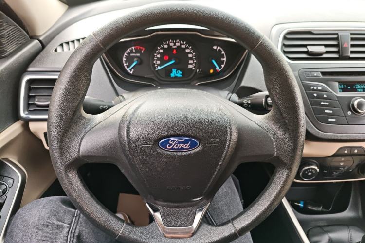 Used Ford Escort 2015 1.5L Manual Comfort Model
