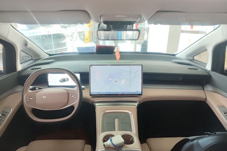 Used XPeng X9 2024 702 Ultra-Long Range Pro Center Console