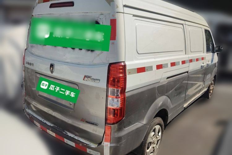 Used Jinbei Hiace X30 2021 1.5L Wealthy Van China VI Standard SWC15M
