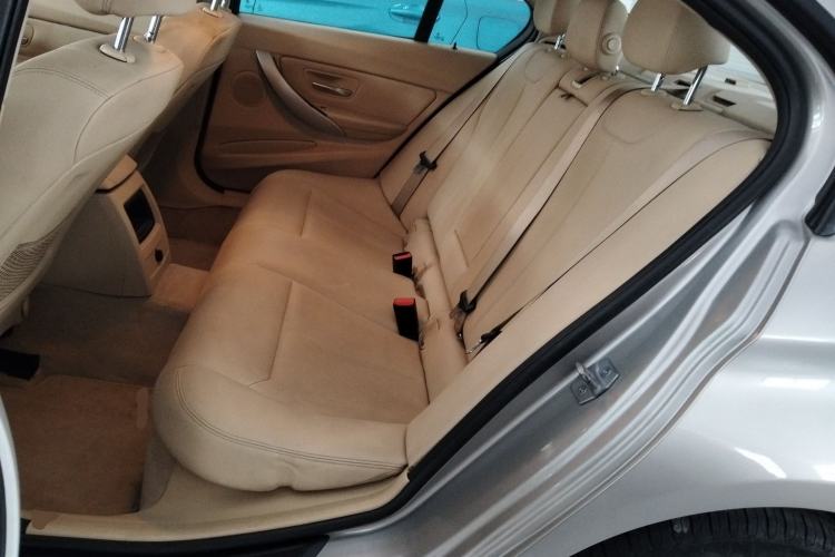 Used BMW 3 Series 2014 320i Active Edition
