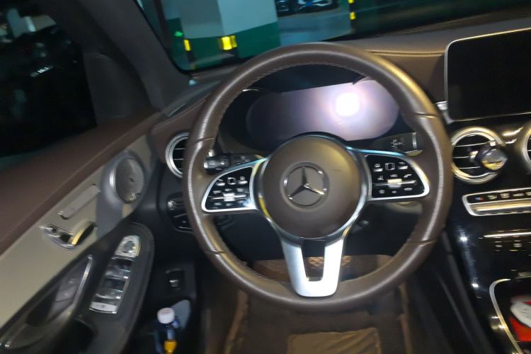 Used Mercedes-Benz GLC 2022 Refreshed GLC 260 L 4MATIC Dynamic Edition Steering Wheel