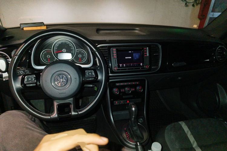 Used Volkswagen Beetle 2018 280TSI Zongle Model Center Console