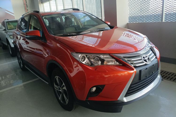 Used Toyota RAV4 2015 2.0L CVT Two-Wheel Drive Fashion Edition