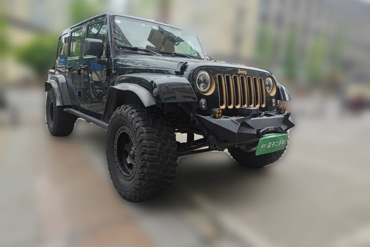 Used Jeep Wrangler 2013 3.6L Sahara Four-Door Edition Front Right 45 Deg