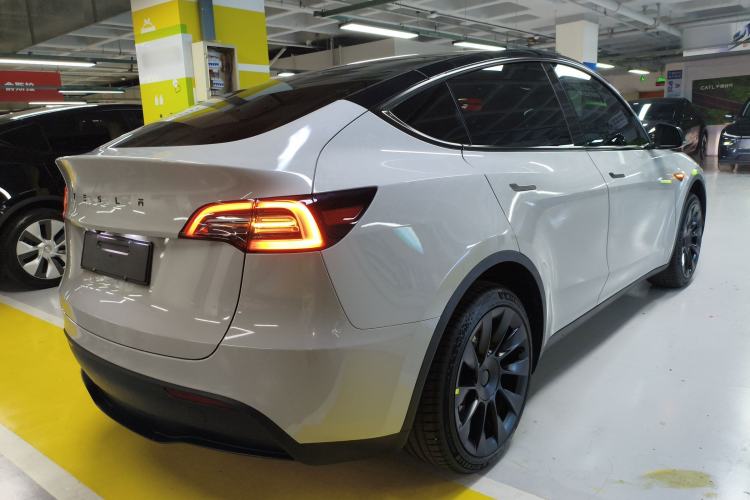 Used Tesla Model Y 2024 Rear-Wheel-Drive Version
