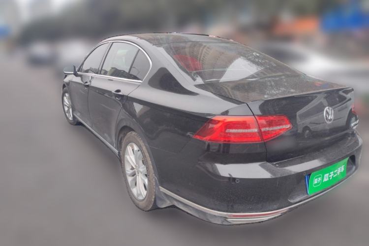 Used Volkswagen Magotan 2018 330TSI DSG Luxury Model Rear Left 45 Deg