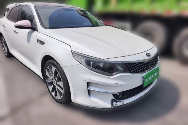 Used Kia K5 2016 2.0L Automatic LUX Front Right 45 Deg