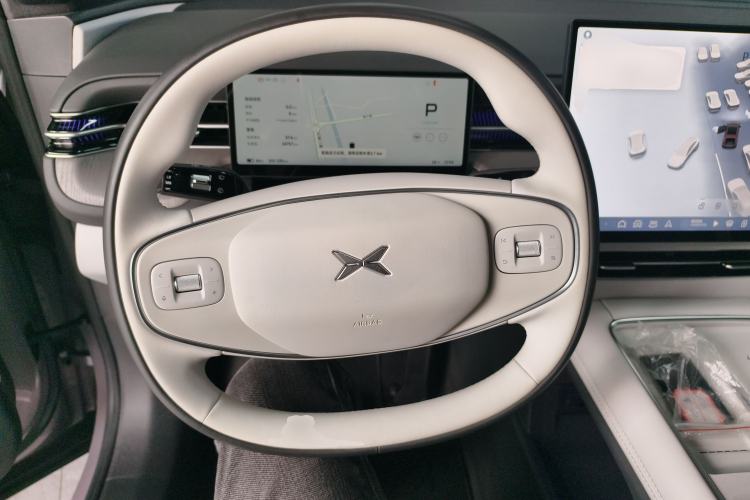 Used XPeng G6 2025 625 Long-Range Max Flagship Edition Steering Wheel