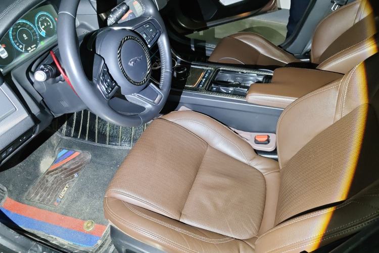 Used Jaguar XFL 2020 XFL 2.0T P250 Four-Wheel Drive Luxury Edition Left Front Seat