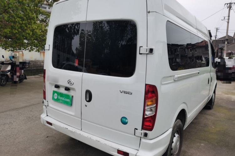 Used SAIC MAXUS Xintu V80 2024 Aotong Value Edition 6MT Long-Wheelbase Mid-Roof Model with 127 Ps Available in 6/7/8/9-Seater Configurations Rear Right 45 Deg