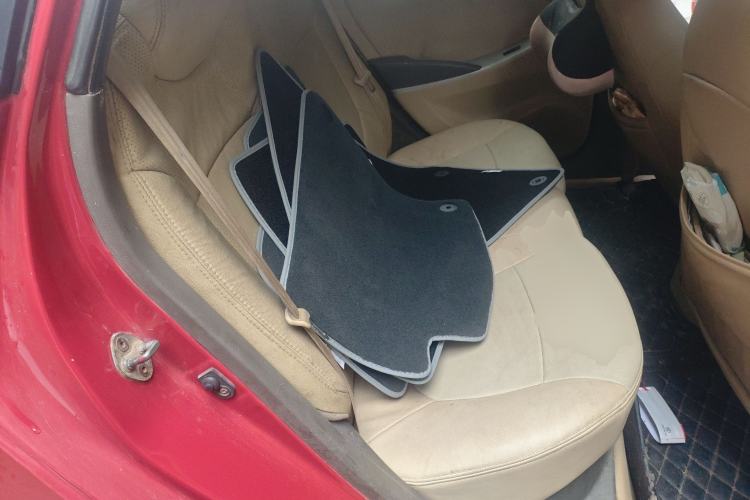 Used Hyundai Verna (older generation) 2010 Sedan 1.4L Manual Standard GL Model
