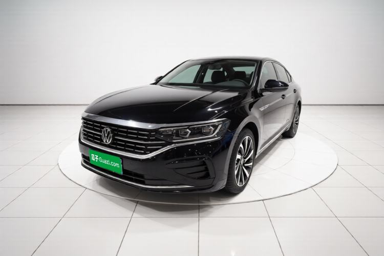 Used Volkswagen Passat 2023 Facelift 330TSI Luxury Edition