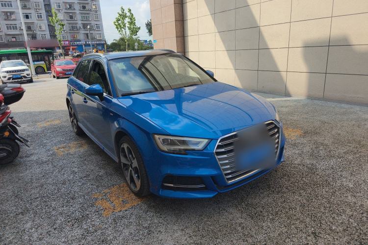 Used Audi A3 2020 Sportback 35 TFSI Sporty Model China VI Front Right 45 Deg