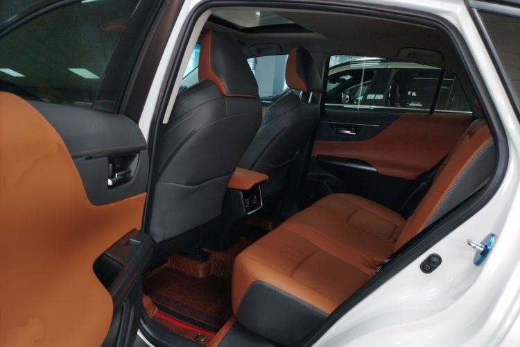 Used Toyota Venza 2022 2.0L CVT Two-Wheel Drive Prestige Edition Left Rear Seat