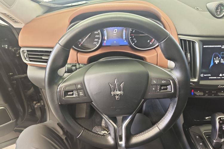 Used Maserati Levante 2016 3.0T Standard Edition Steering Wheel