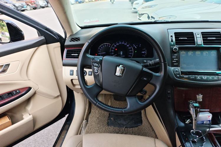 Used Toyota Crown 2010 2.5L Royal Leather Sunroof Edition
