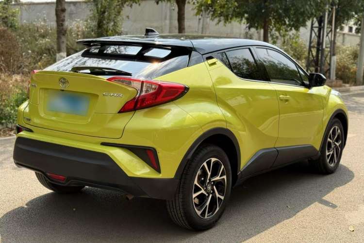 Used Toyota C-HR 2020 2.0L Leading Edition Exterior 3