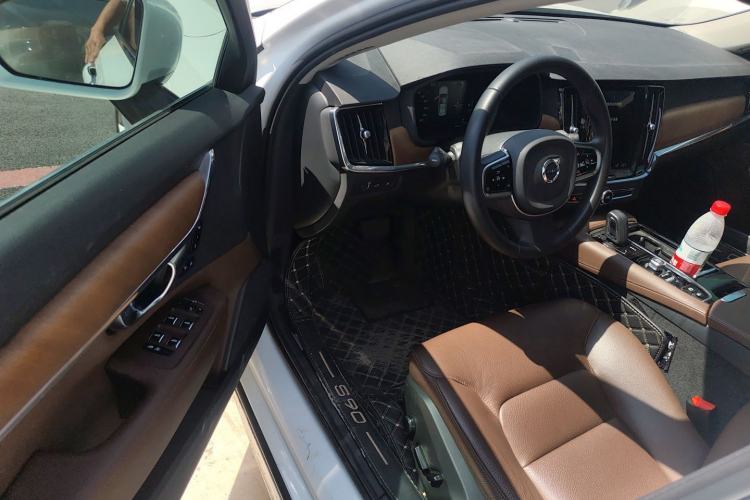 Used Volvo S90 New Energy 2020 T8 e-Drive Hybrid – Zhiyi Luxury Edition Driver Seat