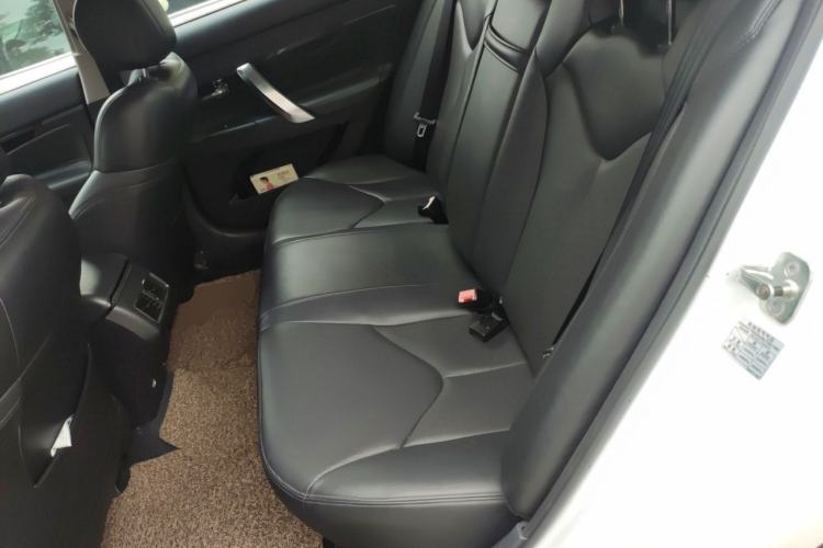 Used CHANGAN Raeton 2014 1.8T Automatic Prestige Anniversary Edition China IV Standard

