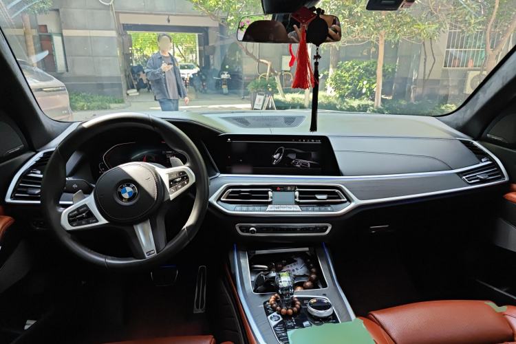 Used BMW X7 2020 xDrive40i Luxury M Sport Package
